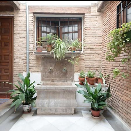Apartamentos Centro Historico A Los Pies De La Alhambra Granada Kültér fotó
